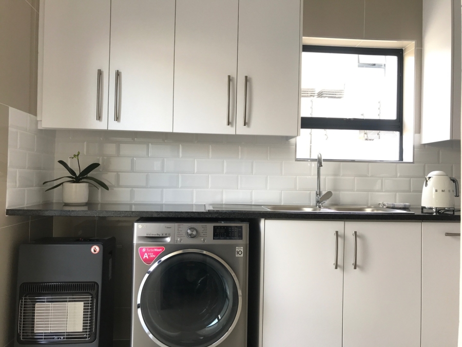 To Let 4 Bedroom Property for Rent in Parklands North Western Cape